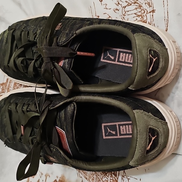 Puma - Picture 3 of 5